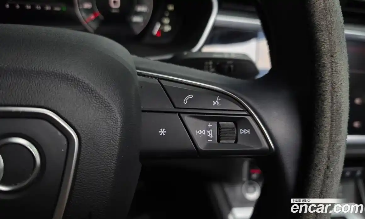 Audi Q3 2023 2.0 автомат (гидро), фото 21