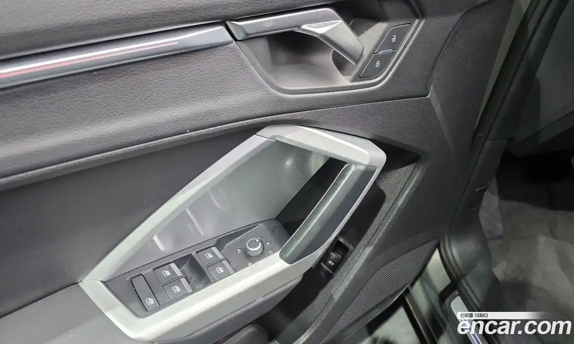 Audi Q3 2023 2.0 автомат (гидро), фото 27