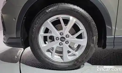 Audi Q3 2023 2.0 автомат (гидро), миниатюра 5