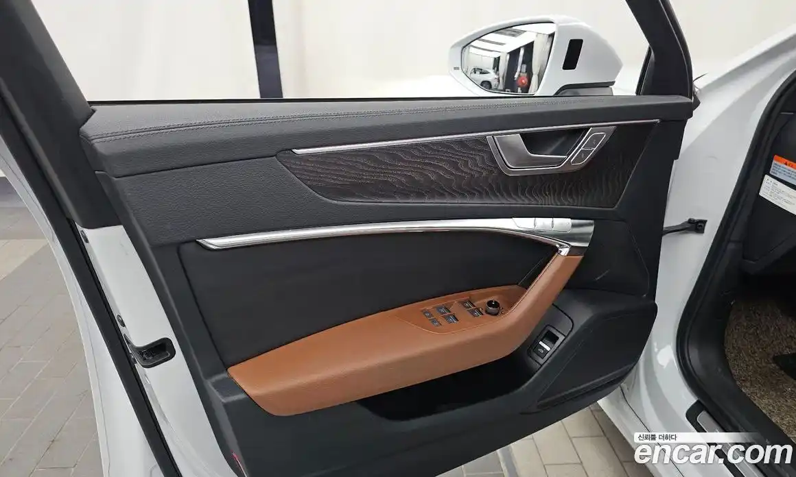 Audi A6 2023 2.0 автомат (гидро), фото 13