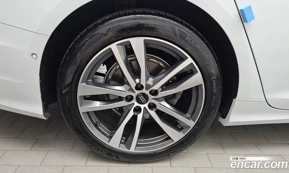 Audi A6 2023 2.0 автомат (гидро), фото 4