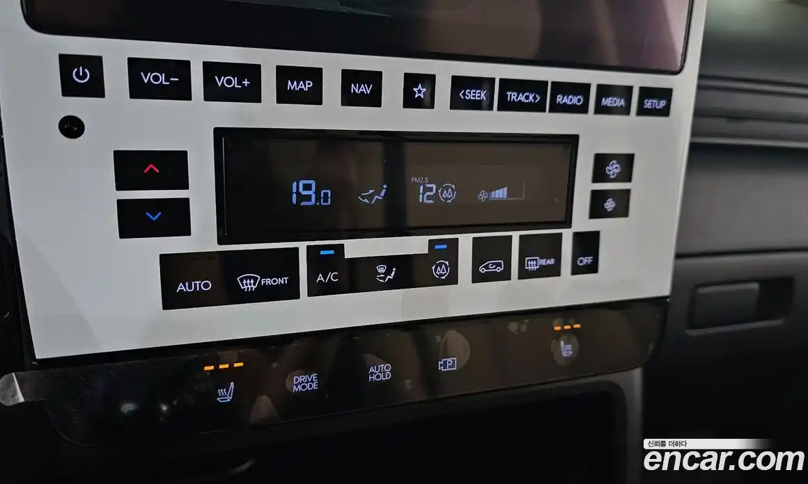 Hyundai Staria 2021 3.5 автомат (гидро), фото 29