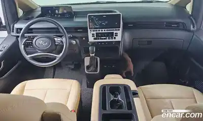 Hyundai Staria 2021 3.5 автомат (гидро), миниатюра 10
