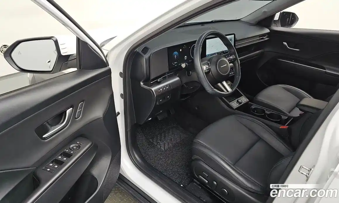 Hyundai Kona 2024 1.6 автомат (гидро), фото 12