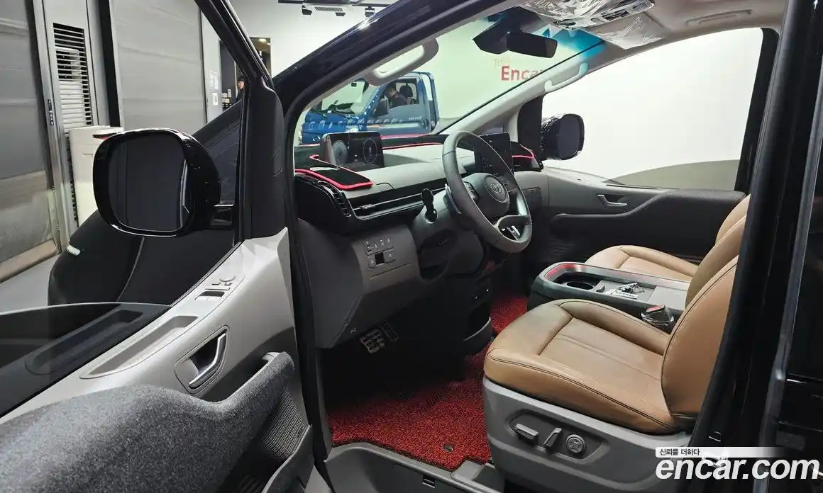 Hyundai Staria 2024 2.2 автомат (гидро), фото 13