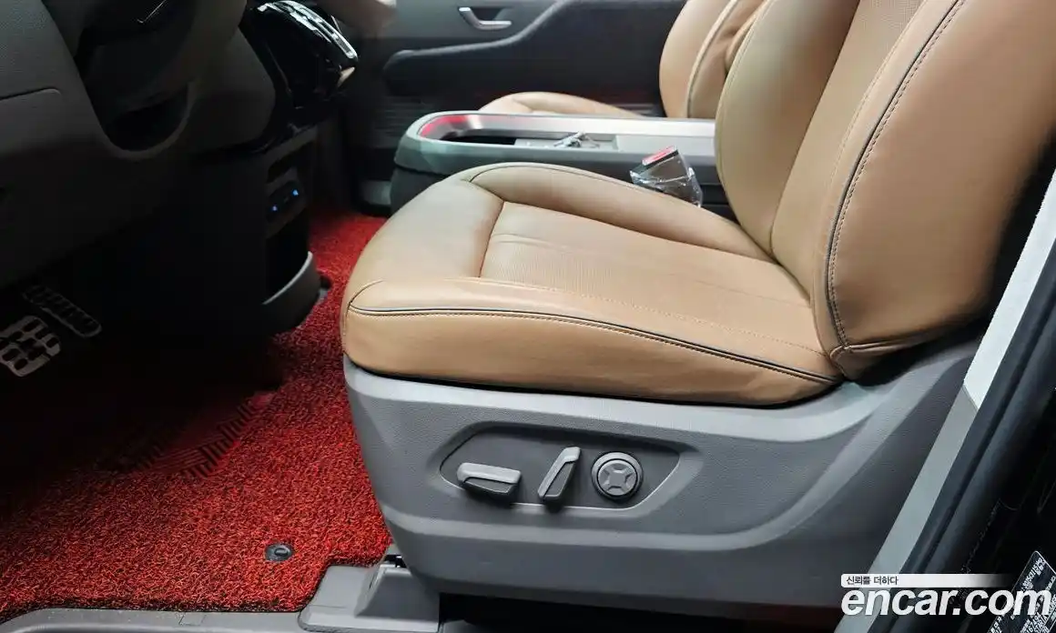 Hyundai Staria 2024 2.2 автомат (гидро), фото 16