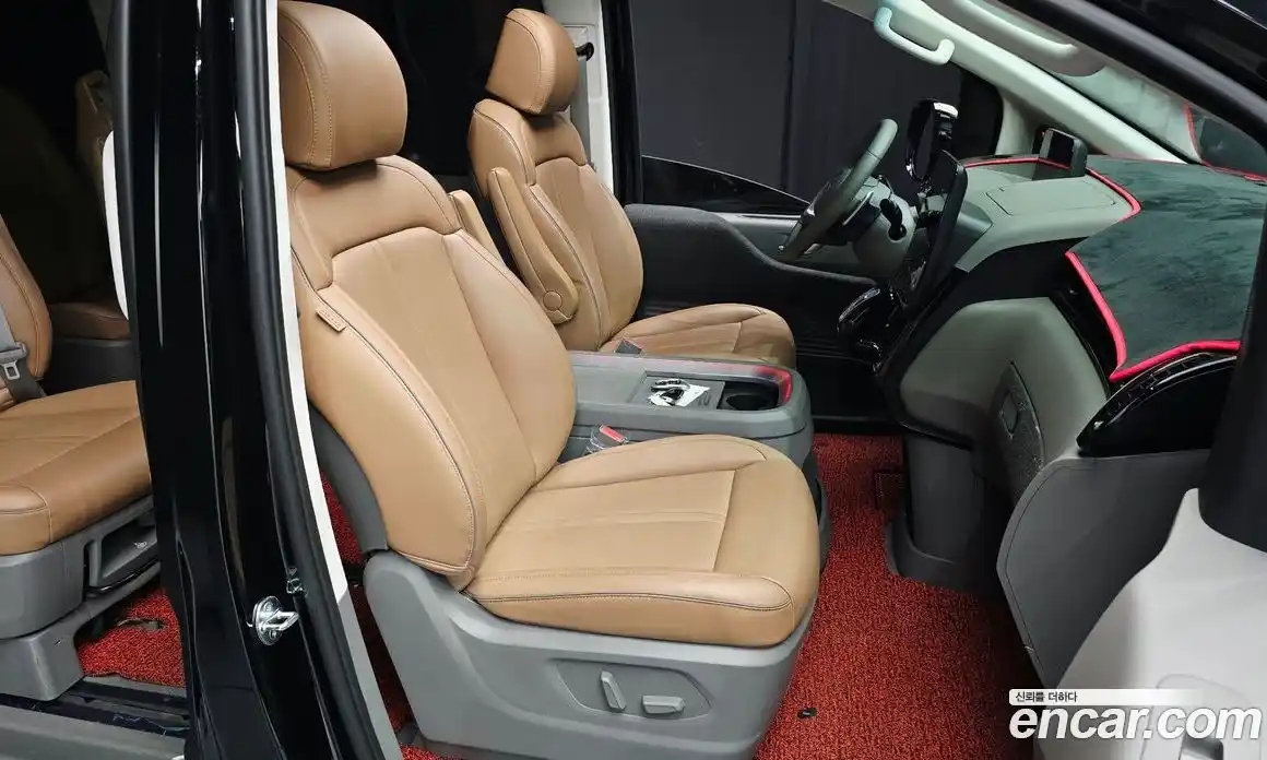 Hyundai Staria 2024 2.2 автомат (гидро), фото 18