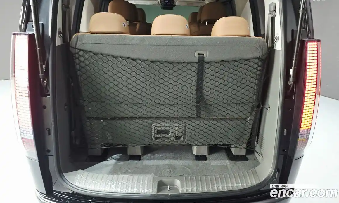 Hyundai Staria 2024 2.2 автомат (гидро), фото 28