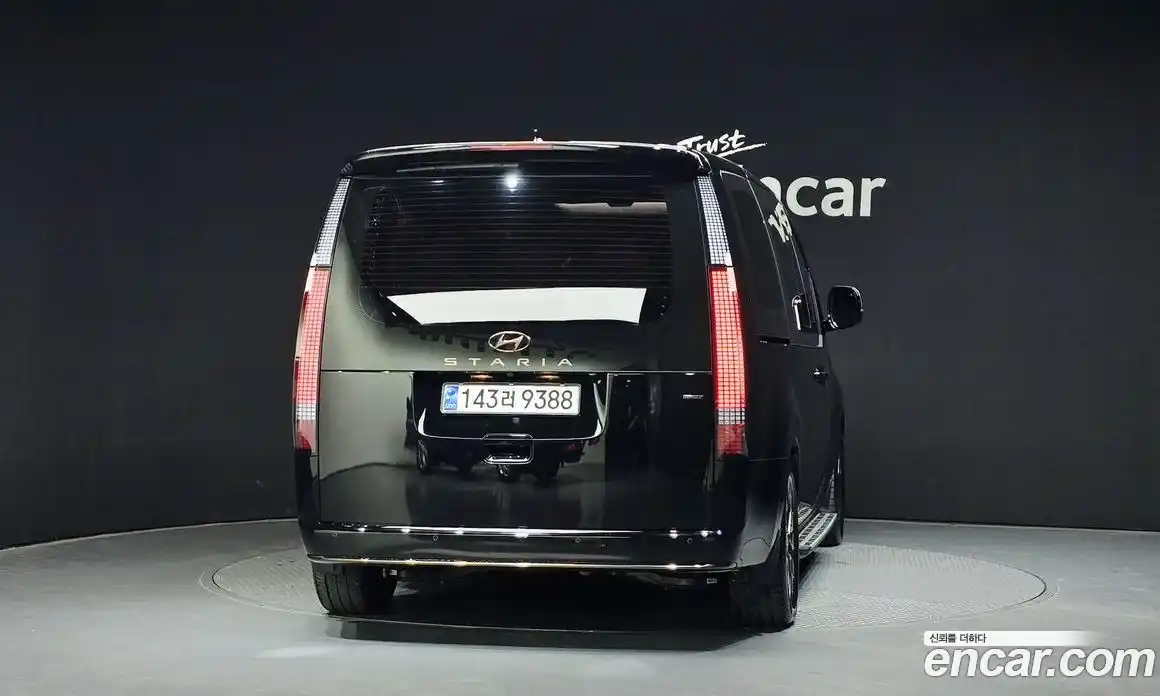 Hyundai Staria 2024 2.2 автомат (гидро), фото 4