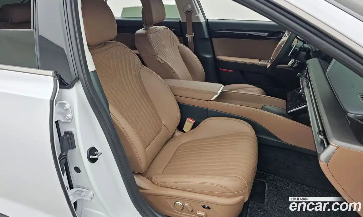 Hyundai Grandeur 2024 1.6 автомат (гидро), фото 11