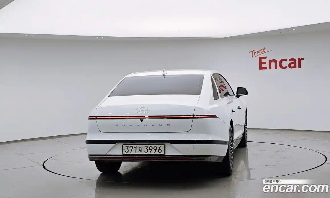 Hyundai Grandeur 2024 1.6 автомат (гидро), фото 4