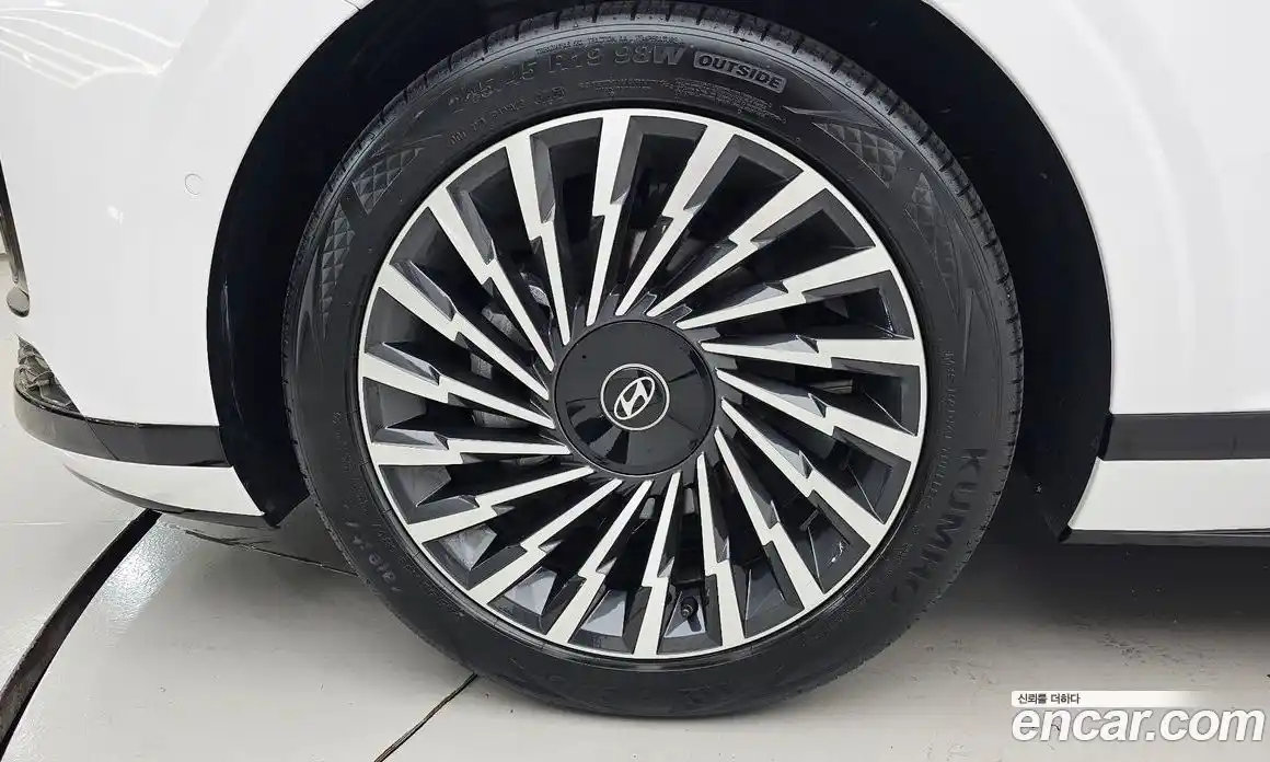 Hyundai Grandeur 2024 1.6 автомат (гидро), фото 5