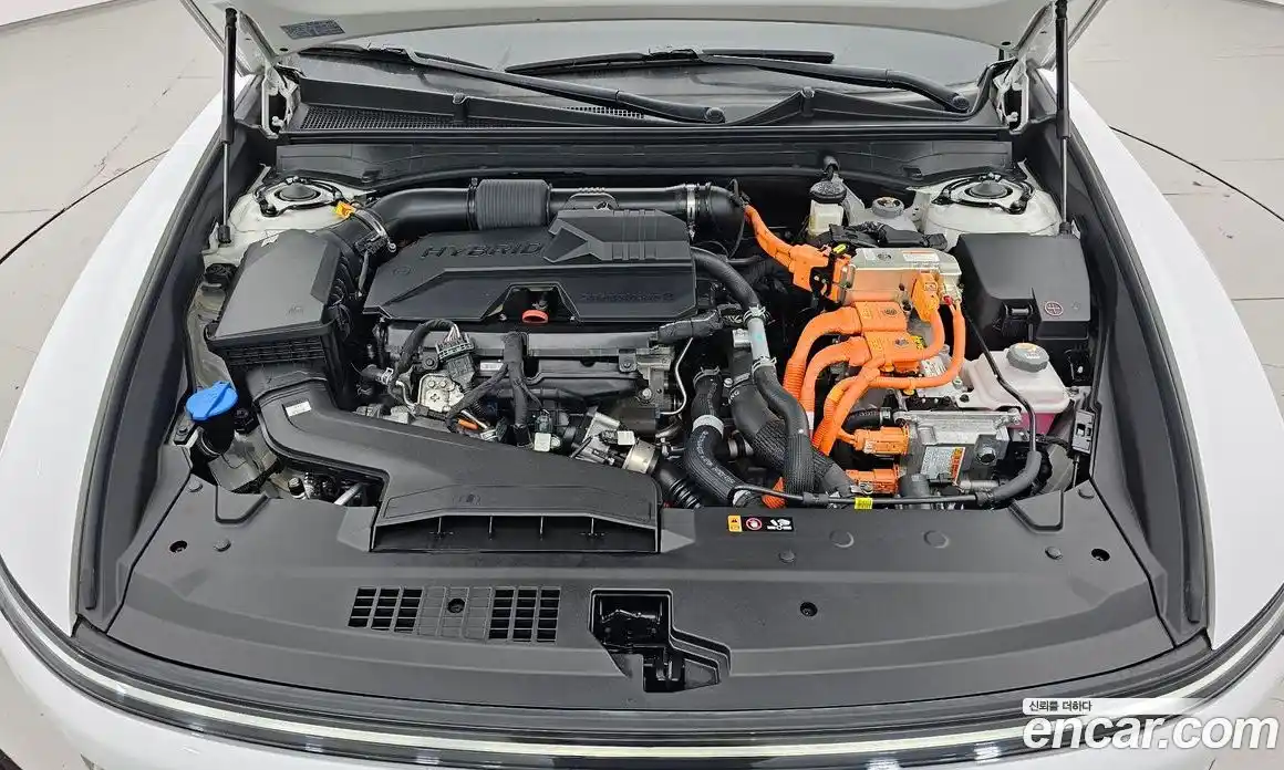 Hyundai Grandeur 2024 1.6 автомат (гидро), фото 6