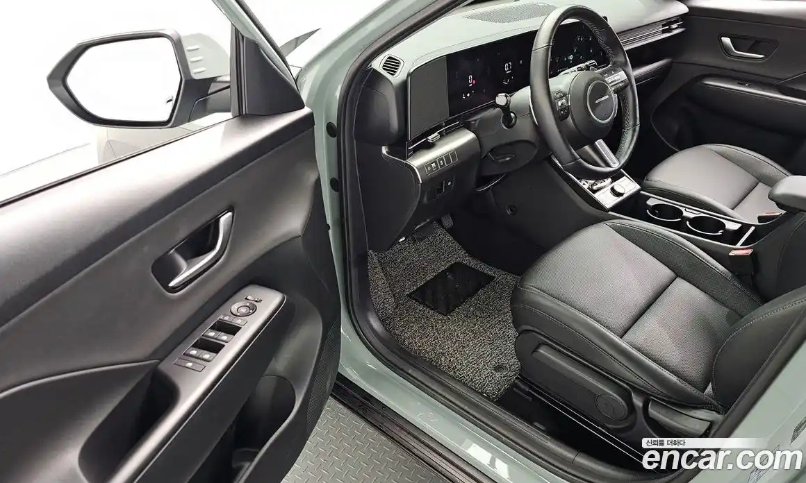 Hyundai Kona 2023 1.6 автомат (гидро), фото 13
