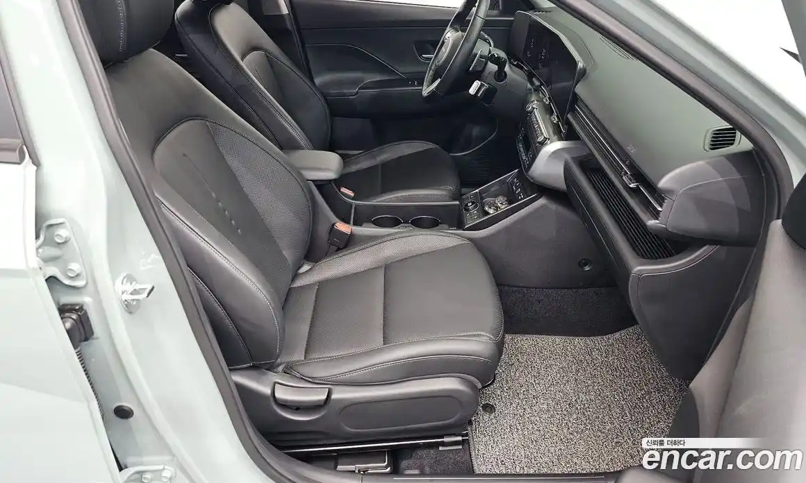 Hyundai Kona 2023 1.6 автомат (гидро), фото 16