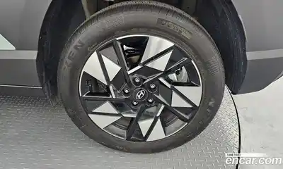 Hyundai Kona 2023 1.6 автомат (гидро), миниатюра 7