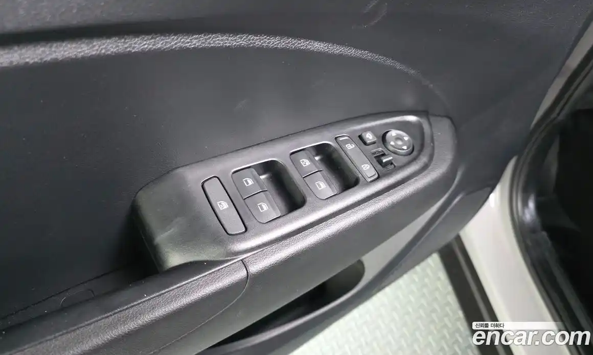 Hyundai Venue 2025 1.6 автомат (гидро), фото 29