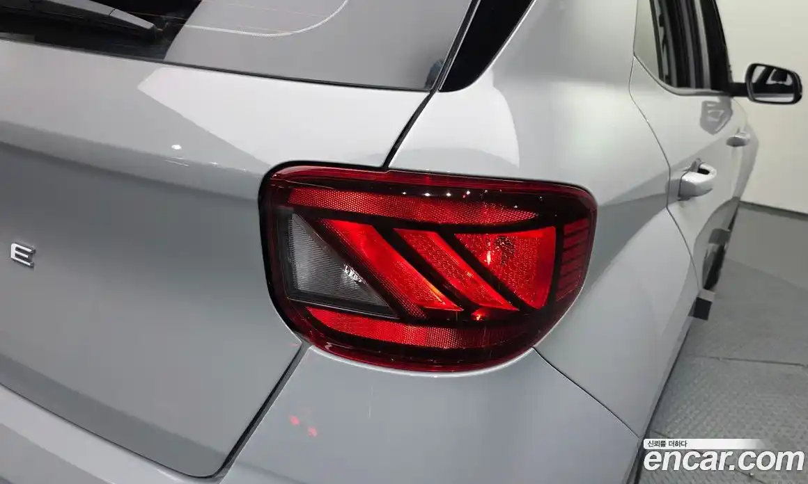 Hyundai Venue 2025 1.6 автомат (гидро), фото 9