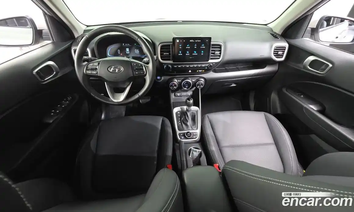 Hyundai Venue 2025 1.6 автомат (гидро), фото 10