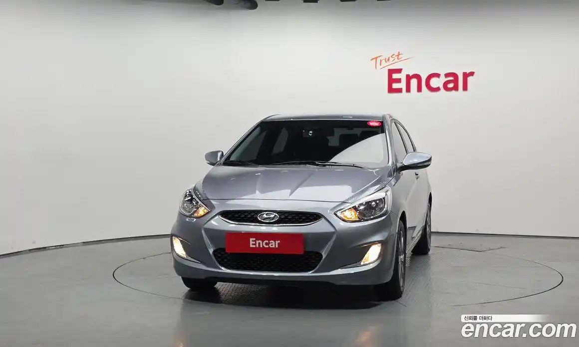 Hyundai Accent 2018 1.4 автомат (гидро), фото 3