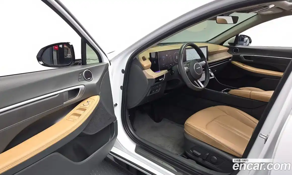 Hyundai Sonata 2024 1.6 автомат (гидро), фото 13