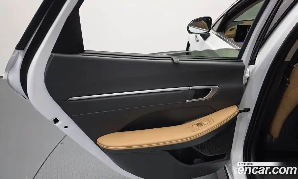 Hyundai Sonata 2024 1.6 автомат (гидро), фото 15