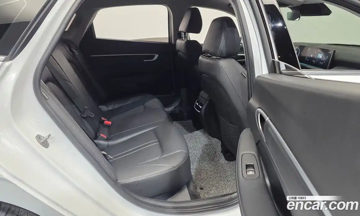 Hyundai Sonata 2025 2.0 автомат (гидро), фото 12