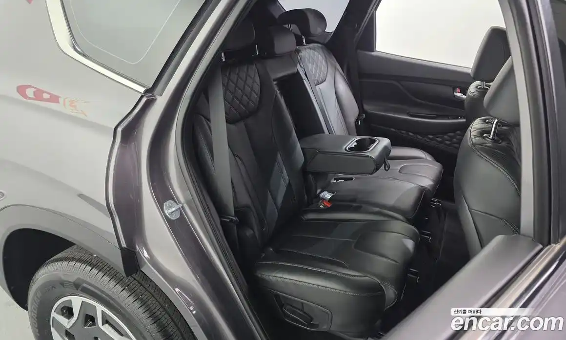 Hyundai Santa Fe 2023 1.6 автомат (гидро), фото 16