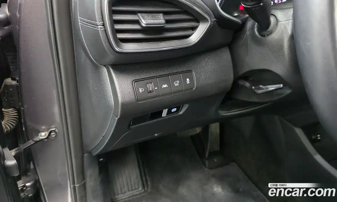 Hyundai Santa Fe 2023 1.6 автомат (гидро), фото 20