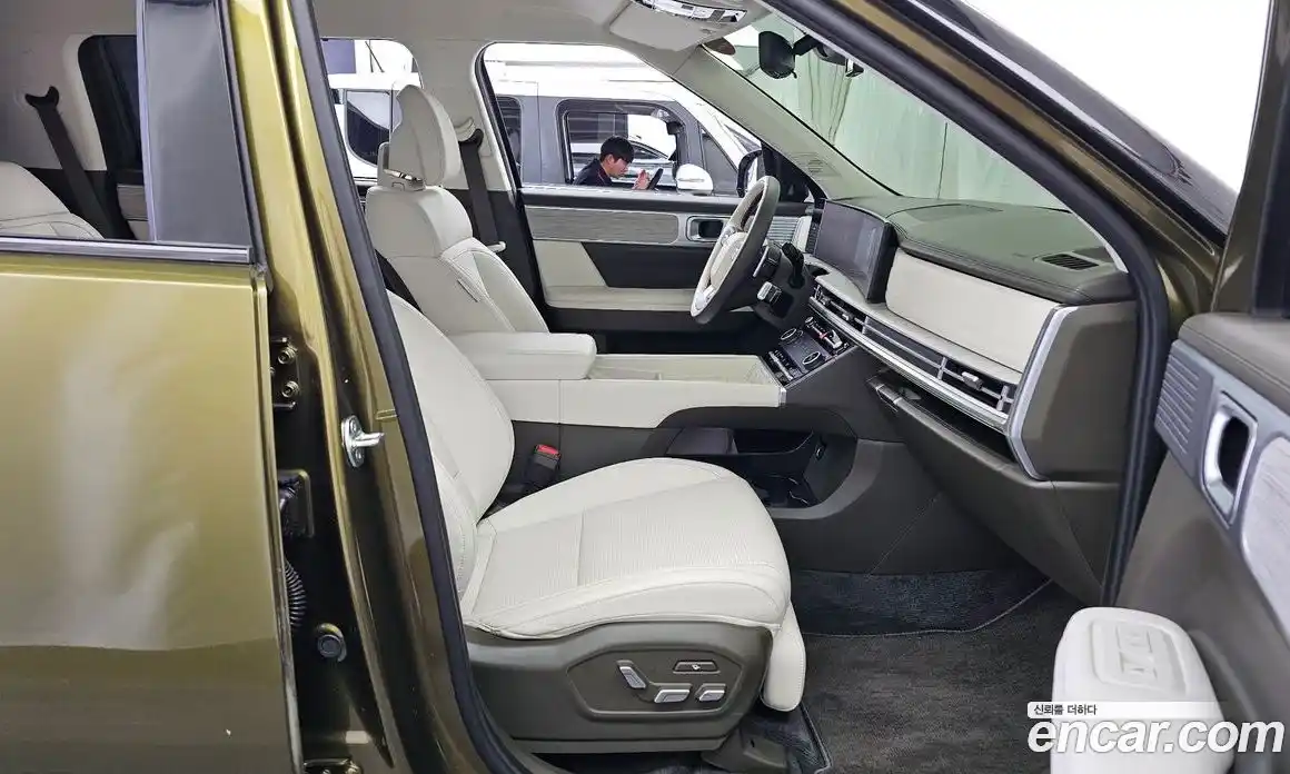 Hyundai Santa Fe 2024 2.5 автомат (гидро), фото 17