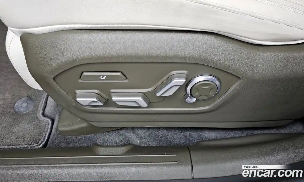 Hyundai Santa Fe 2024 2.5 автомат (гидро), фото 31