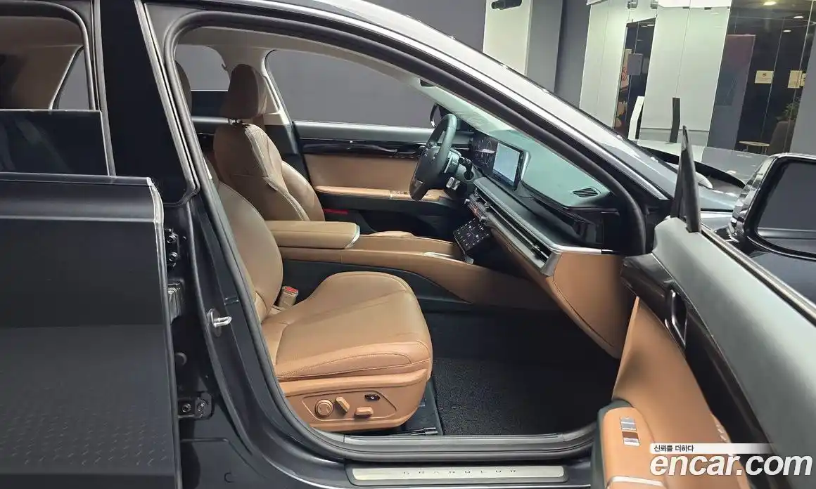 Hyundai Grandeur 2024 2.5 автомат (гидро), фото 17