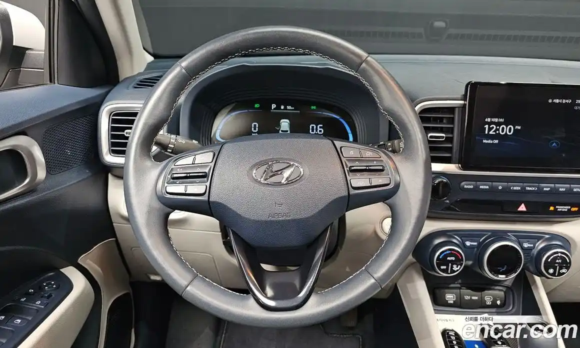 Hyundai Venue 2024 1.6 автомат (гидро), фото 13