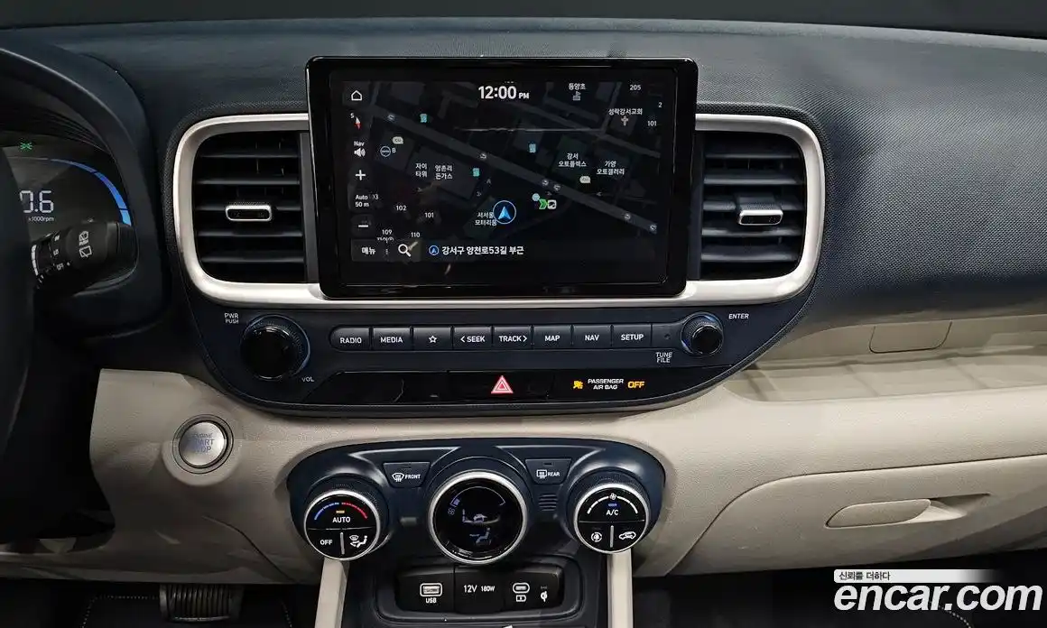 Hyundai Venue 2024 1.6 автомат (гидро), фото 14