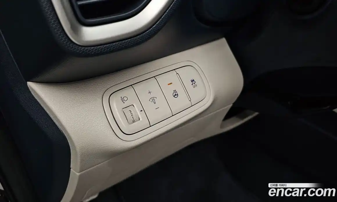 Hyundai Venue 2024 1.6 автомат (гидро), фото 18