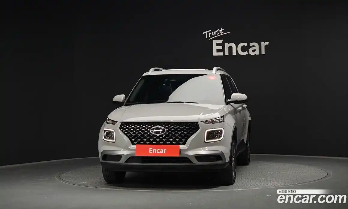 Hyundai Venue 2024 1.6 автомат (гидро), фото 3