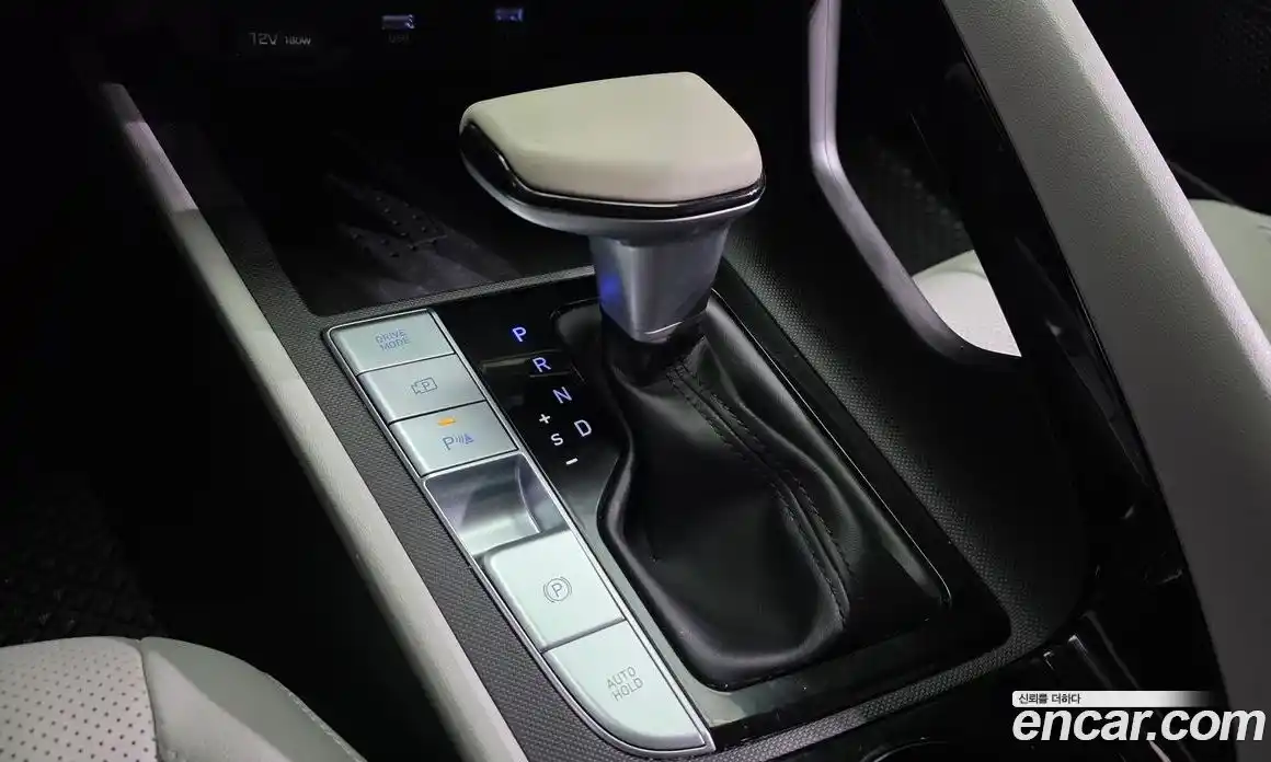 Hyundai Avante 2021 1.6 автомат (гидро), фото 12