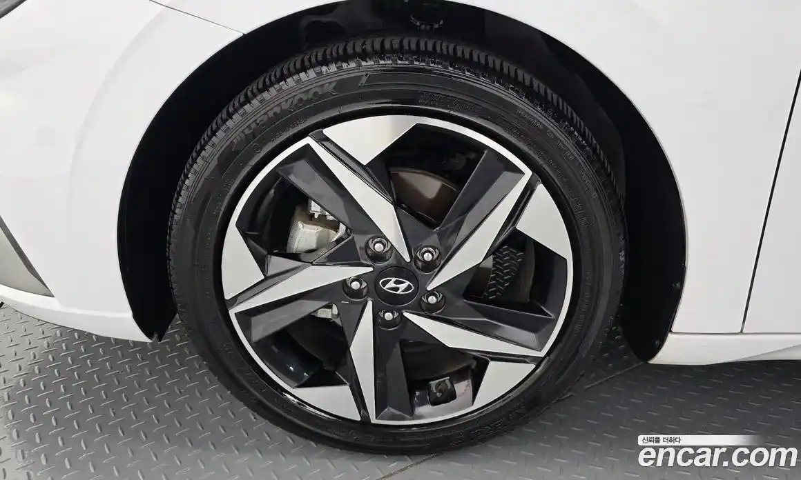Hyundai Avante 2021 1.6 автомат (гидро), фото 5