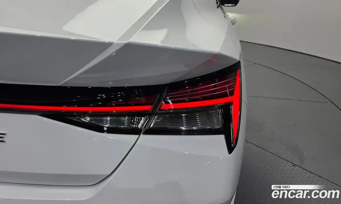 Hyundai Avante 2021 1.6 автомат (гидро), фото 9