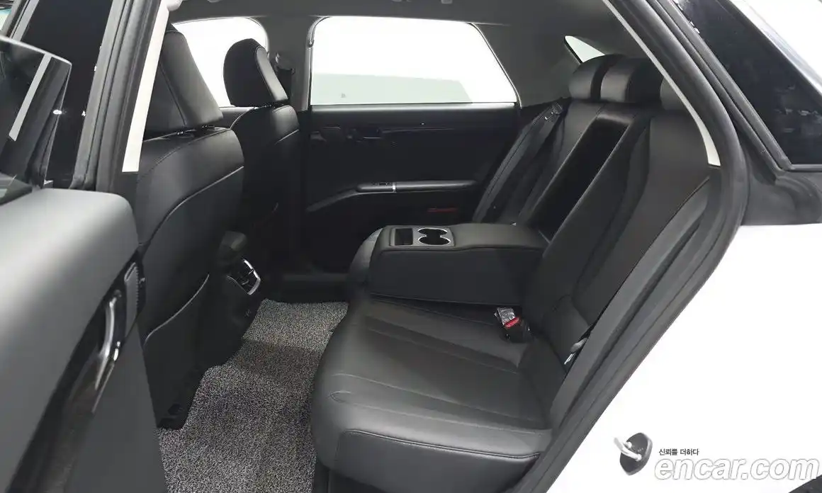 Hyundai Grandeur 2024 1.6 автомат (гидро), фото 11