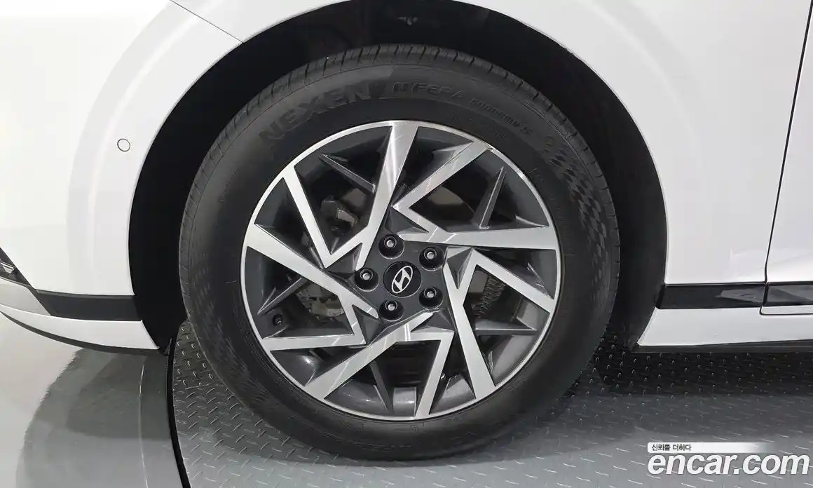 Hyundai Grandeur 2024 1.6 автомат (гидро), фото 5