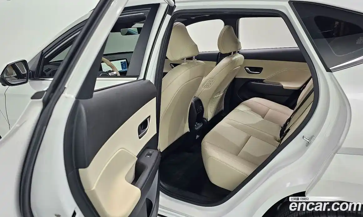 Hyundai Kona 2023 0.2 автомат (гидро), фото 31