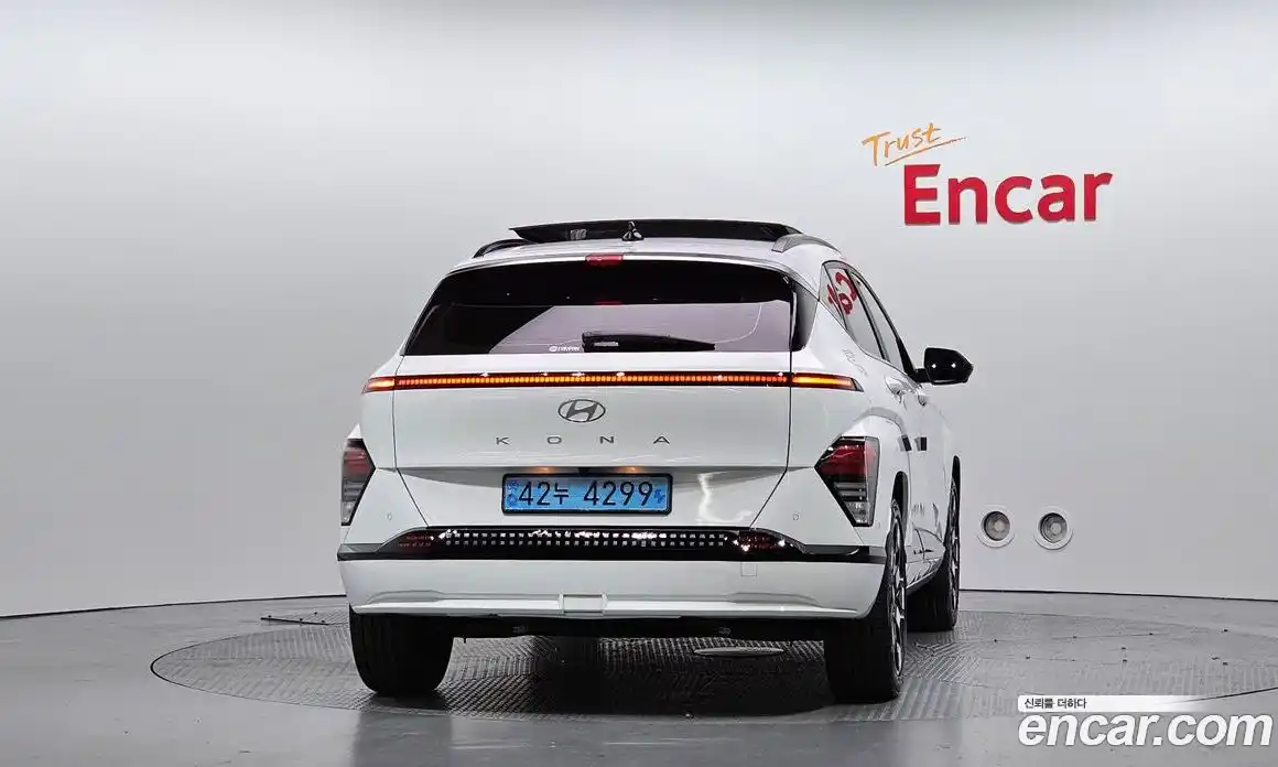Hyundai Kona 2023 0.2 автомат (гидро), фото 4