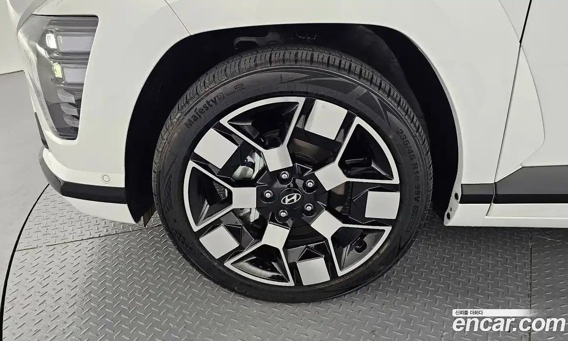 Hyundai Kona 2023 0.2 автомат (гидро), фото 5