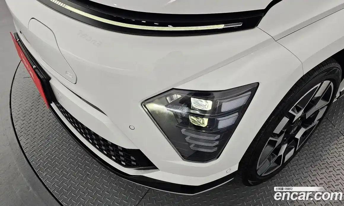 Hyundai Kona 2023 0.2 автомат (гидро), фото 8