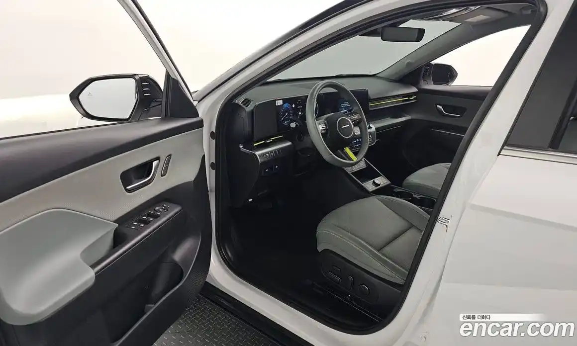 Hyundai Kona 2025 1.6 автомат (гидро), фото 13