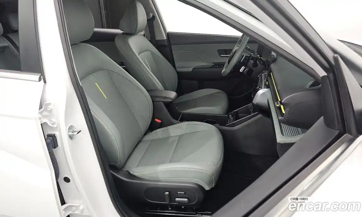 Hyundai Kona 2025 1.6 автомат (гидро), фото 17