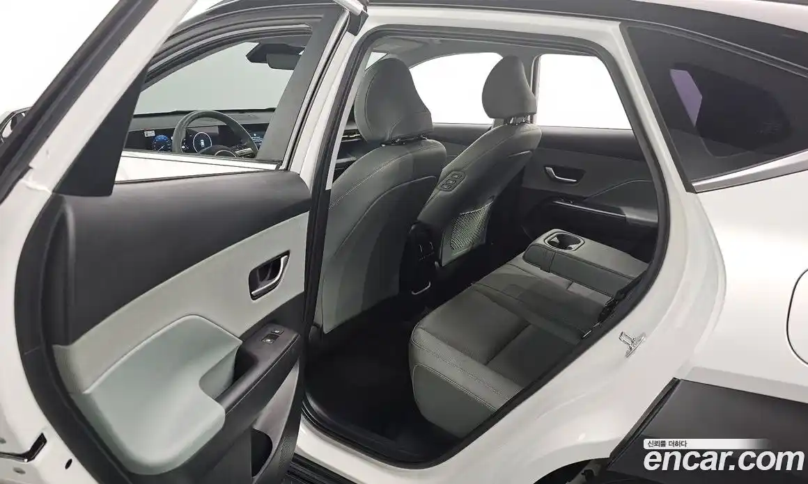 Hyundai Kona 2025 1.6 автомат (гидро), фото 18