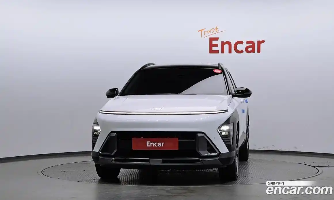 Hyundai Kona 2025 1.6 автомат (гидро), фото 3