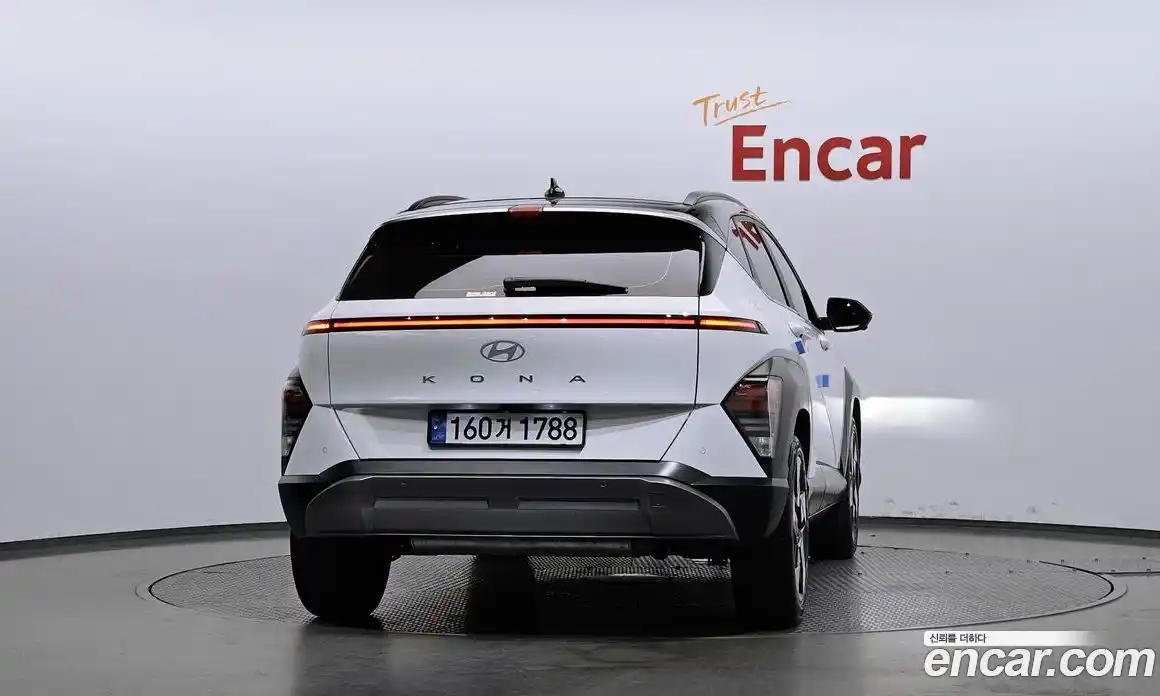 Hyundai Kona 2025 1.6 автомат (гидро), фото 4